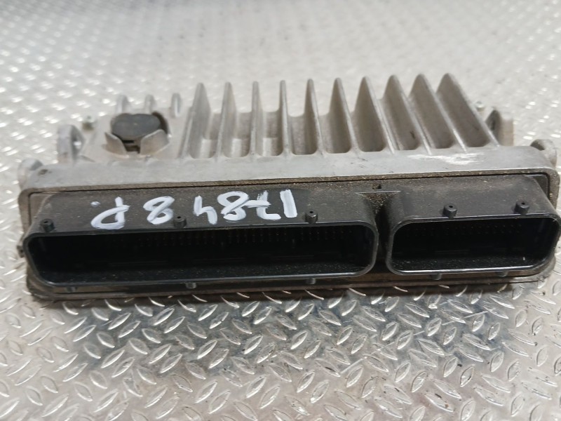 Recambio de centralita motor uce para toyota auris (-e18) 1.8 hybrid (zwee186) referencia OEM IAM 896610ZM30  