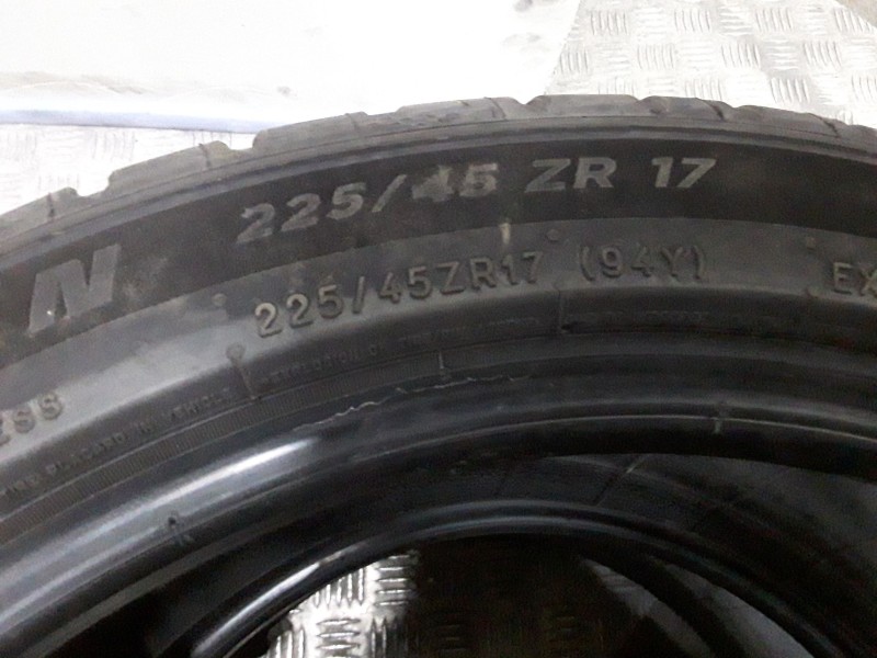 Recambio de neumatico pareja para neumaticos reutilizados - referencia OEM IAM 225451794Y MICHELIN 225/45/17/94Y