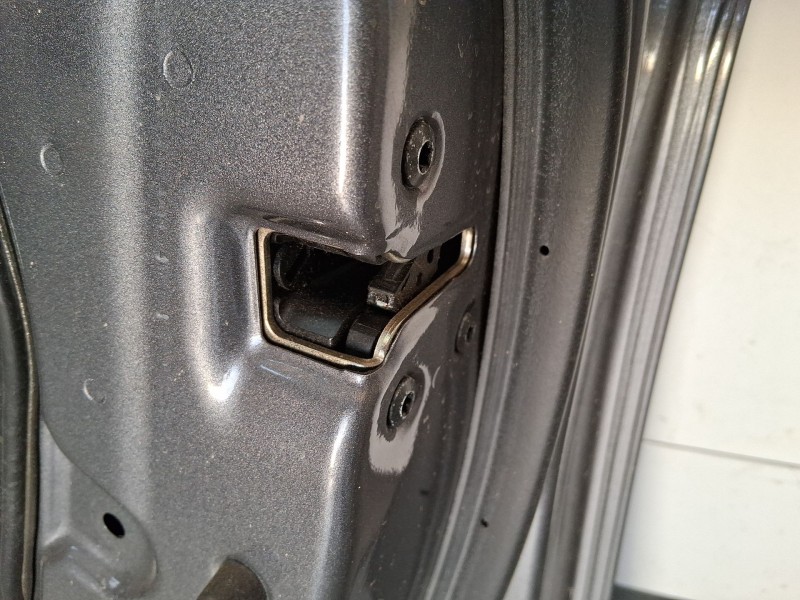Recambio de cerradura puerta delantera derecha para hyundai i40 i (vf) 1.7 crdi referencia OEM IAM 813203Z000  