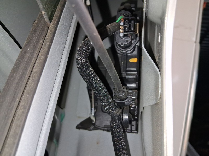 Recambio de cerradura puerta delantera derecha para renault trafic iii autobús (jg_) 1.6 dci 120 (jgmb) referencia OEM IAM 80502