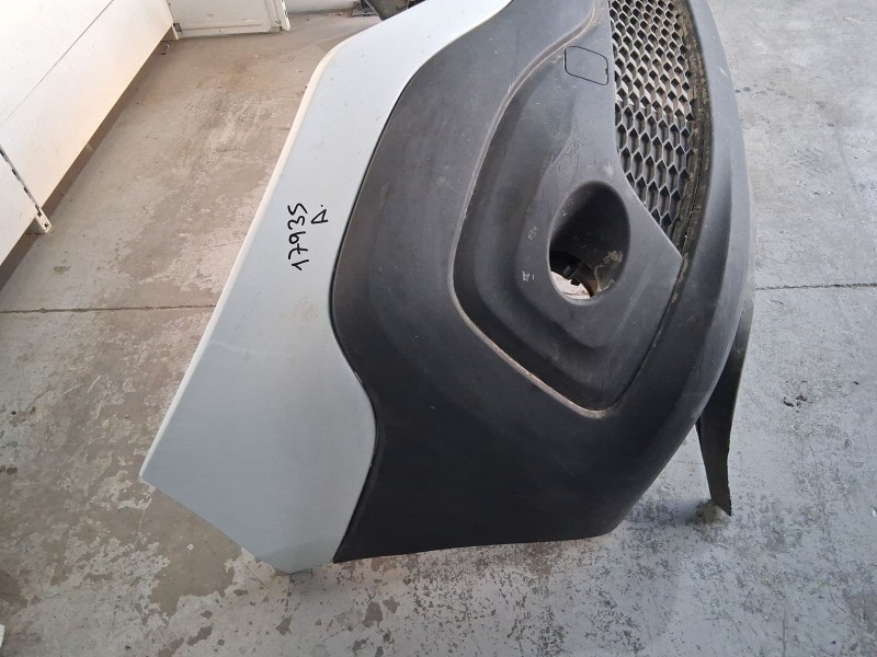 Recambio de paragolpes delantero para renault trafic iii autobús (jg_) 1.6 dci 120 (jgmb) referencia OEM IAM 620226969R  