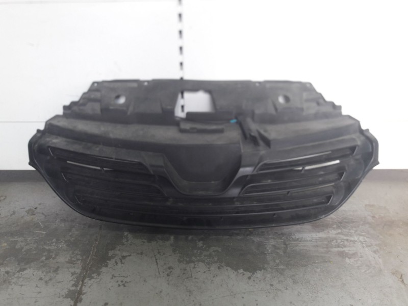 Recambio de rejilla delantera para renault trafic iii autobús (jg_) 1.6 dci 120 (jgmb) referencia OEM IAM 848216441R  