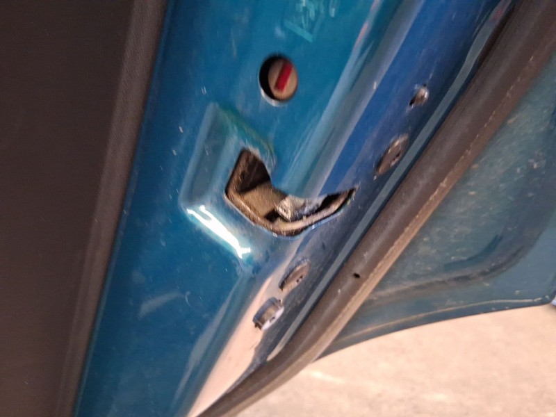 Recambio de cerradura puerta trasera derecha para citroën c4 cactus 1.2 thp 110 referencia OEM IAM 9819038880  