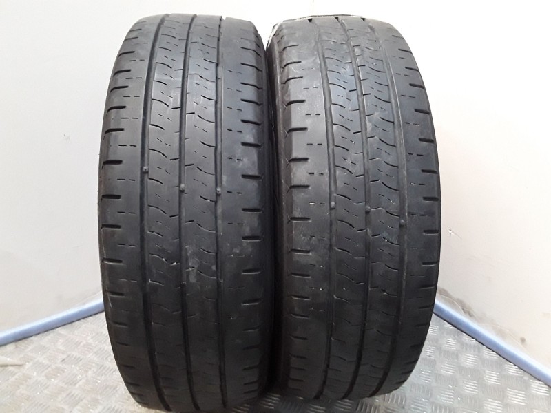 Recambio de neumatico pareja para neumaticos reutilizados - referencia OEM IAM 2156516C109107T KUMHO 215/65/16C/109-107T