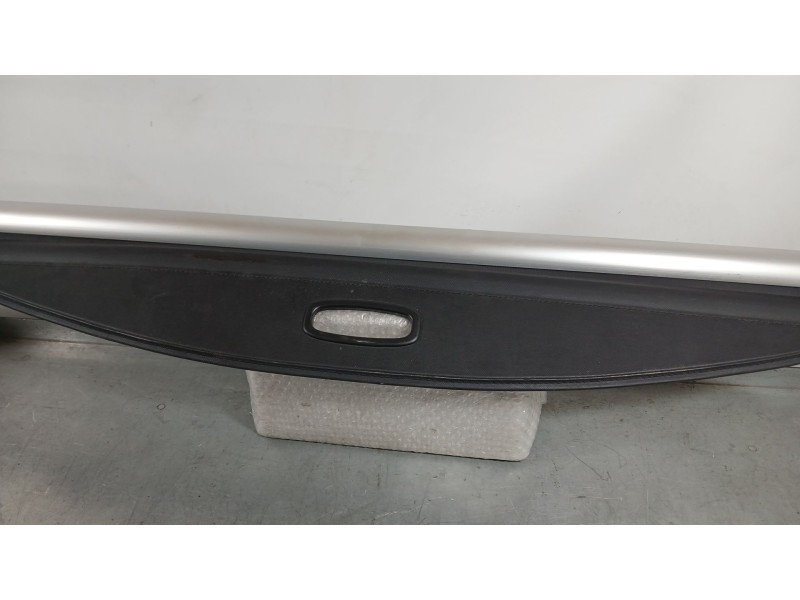 Recambio de bandeja trasera para kia carens iv 1.6 gdi referencia OEM IAM 85910A4000WK  