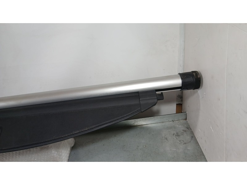 Recambio de bandeja trasera para kia carens iv 1.6 gdi referencia OEM IAM 85910A4000WK  