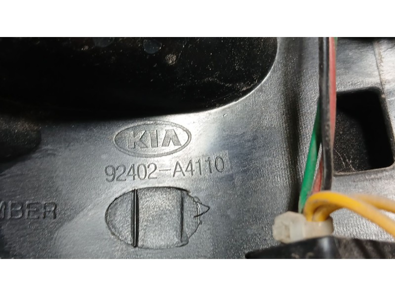 Recambio de piloto trasero derecho exterior para kia carens iv 1.6 gdi referencia OEM IAM 92402A4020  
