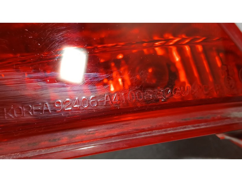 Recambio de piloto trasero derecho paragolpes para kia carens iv 1.6 gdi referencia OEM IAM 92406A4000  