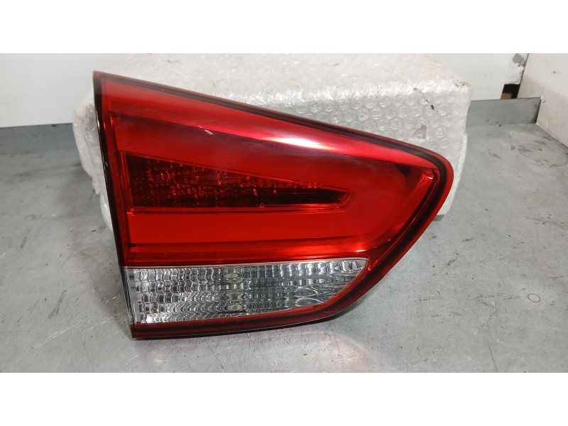 Recambio de piloto trasero izquierdo interior para kia carens iv 1.6 gdi referencia OEM IAM 92403A4020  