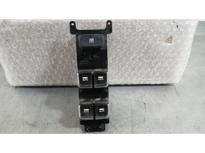 Recambio de mando elevalunas delantero izquierdo para kia carens iv 1.6 gdi referencia OEM IAM 93570A4310CA  