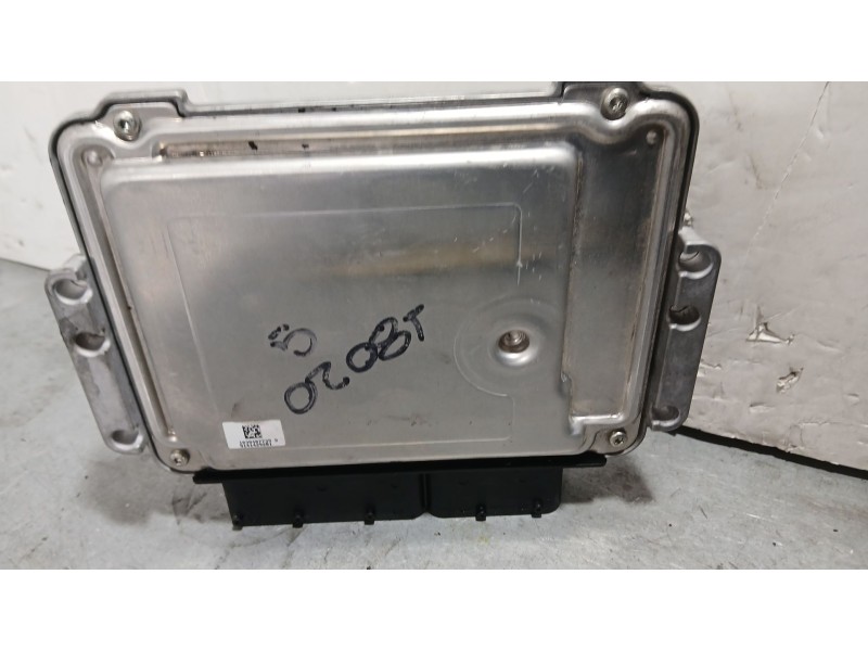 Recambio de centralita motor uce para kia carens iv 1.6 gdi referencia OEM IAM 391122BFH2  