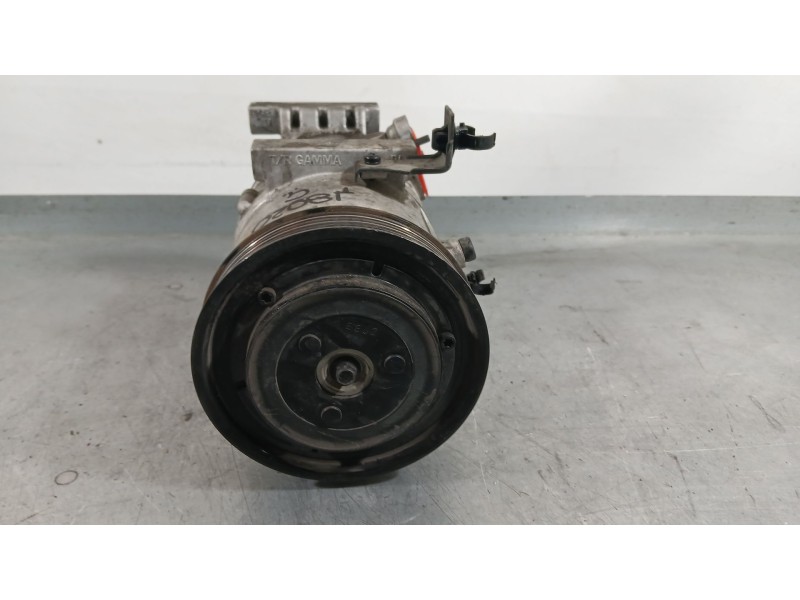 Recambio de compresor aire acondicionado para kia carens iv 1.6 gdi referencia OEM IAM 97701A4101  