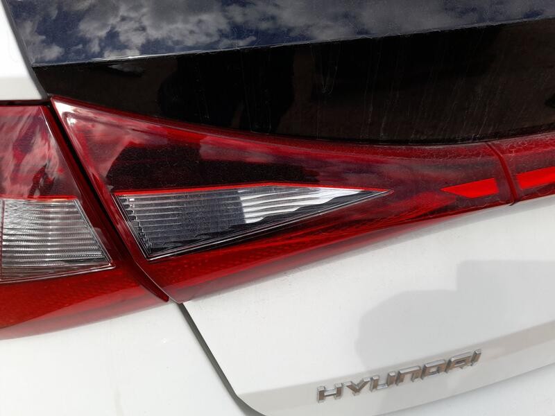 Recambio de piloto trasero izquierdo interior para hyundai i20 iii (bc3, bi3) 1.0 t-gdi referencia OEM IAM 92403Q0000  