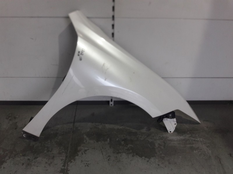 Recambio de aleta delantera derecha para lexus es 300h referencia OEM IAM 5380133230 ROZADA 