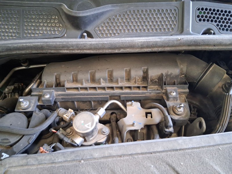 Recambio de carcasa filtro aire para citroën c4 cactus 1.2 thp 110 referencia OEM IAM 9812735680  