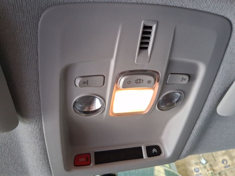 Recambio de luz interior para citroën c4 cactus 1.2 thp 110 referencia OEM IAM 96781444BJ  