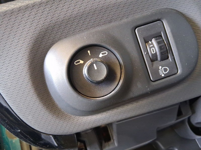 Recambio de mando retrovisor para citroën c4 cactus 1.2 thp 110 referencia OEM IAM   