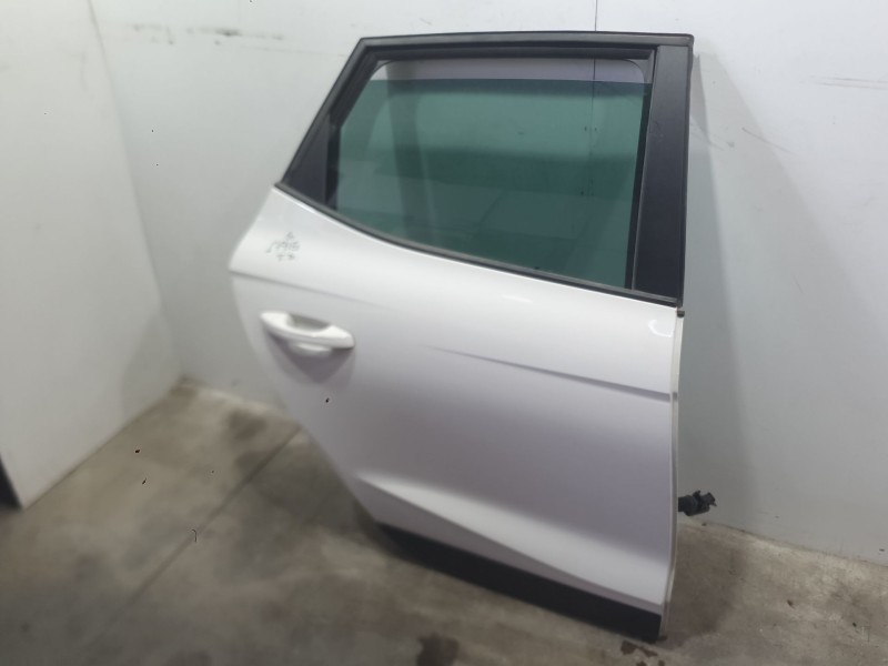Recambio de puerta trasera derecha para seat arona (kj7, kjp) 1.0 tsi referencia OEM IAM 6F9833052E  