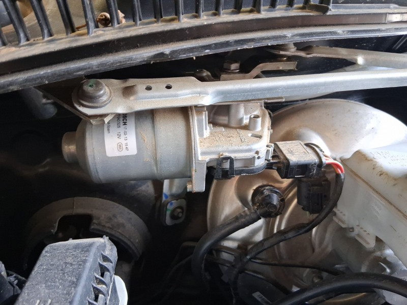 Recambio de motor limpia delantero para bmw x1 (f48) sdrive 18 d referencia OEM IAM 61615A36E69  
