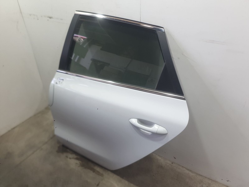 Recambio de puerta trasera izquierda para kia cee´d sportswagon (jd) 1.6 crdi 136 referencia OEM IAM 77003A2200  