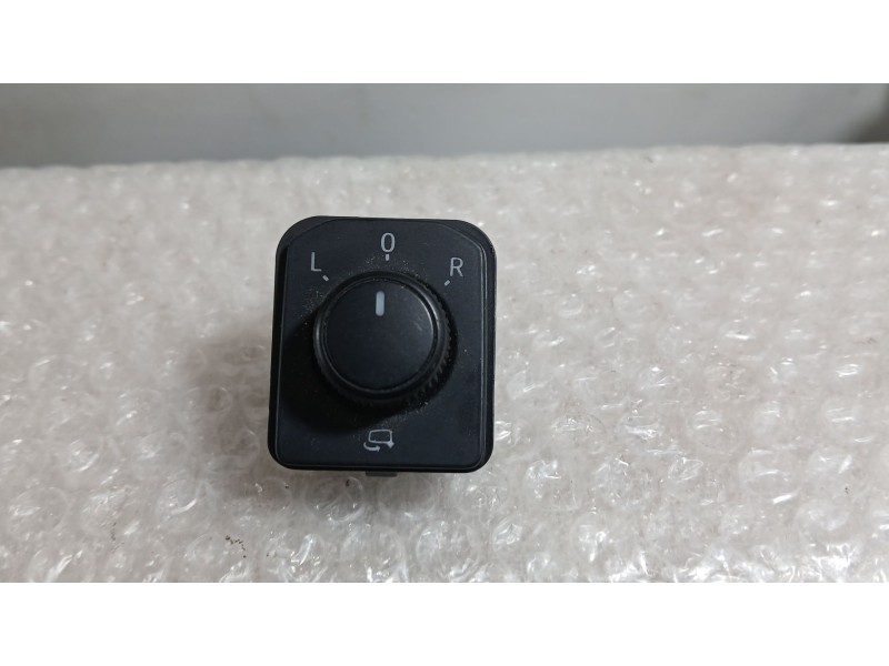 Recambio de mando retrovisor para seat arona style edition referencia OEM IAM 6F0959565  