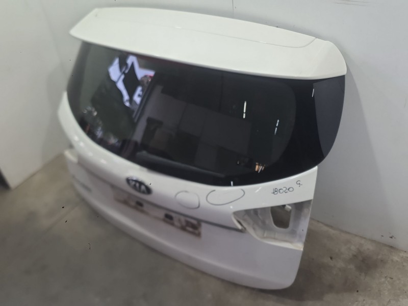 Recambio de porton trasero para kia carens iv 1.6 gdi referencia OEM IAM 73700A4040  