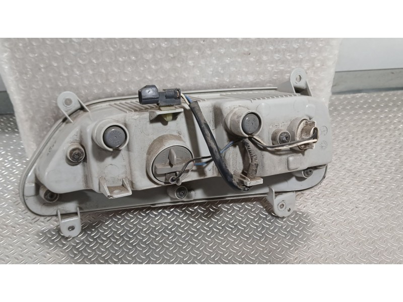 Recambio de piloto trasero izquierdo paragolpes para kia cee´d (jd) 1.6 crdi 110 referencia OEM IAM 92405A2700  
