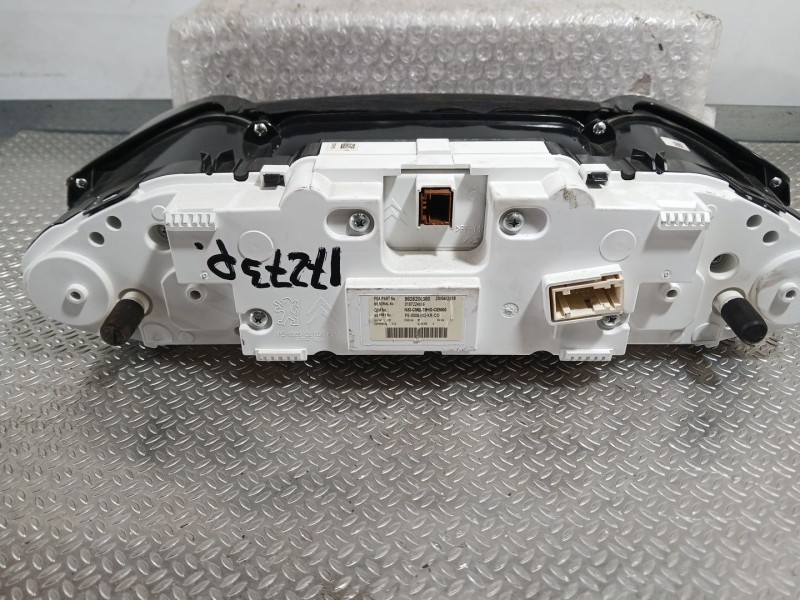 Recambio de cuadro instrumentos para peugeot 308 ii (lb_, lp_, lw_, lh_, l3_) 1.6 hdi 100 referencia OEM IAM 9825206380 16289287