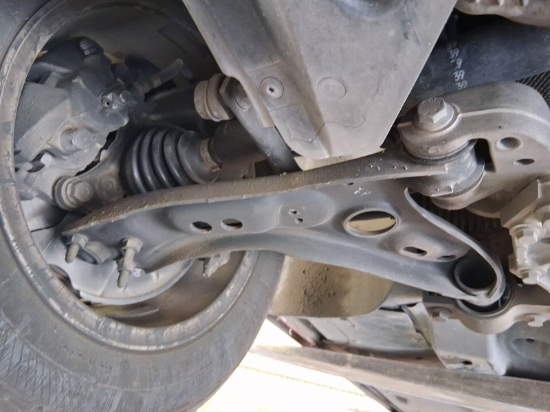 Recambio de brazo suspension inferior delantero derecho para volkswagen golf vi (5k1) 1.4 tsi referencia OEM IAM 1K0407152BC  