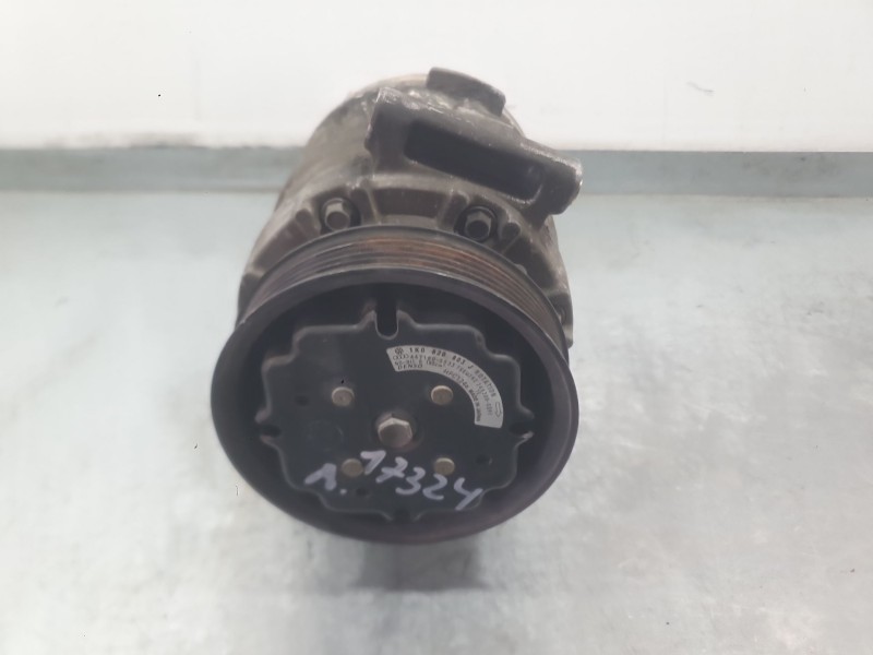 Recambio de compresor aire acondicionado para audi a3 (8p1) 2.0 tdi 16v referencia OEM IAM 1K0820803J  