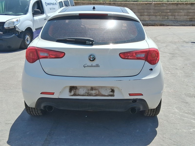 alfa romeo giulietta (940_) del año 2011