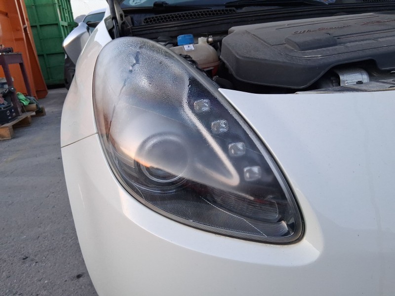 Recambio de faro derecho para alfa romeo giulietta (940_) 2.0 jtdm (940.fxl1a) referencia OEM IAM 50553071  