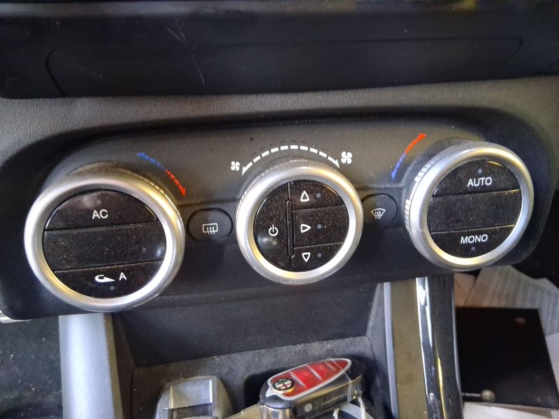 Recambio de mando climatizador para alfa romeo giulietta (940_) 2.0 jtdm (940.fxl1a) referencia OEM IAM   