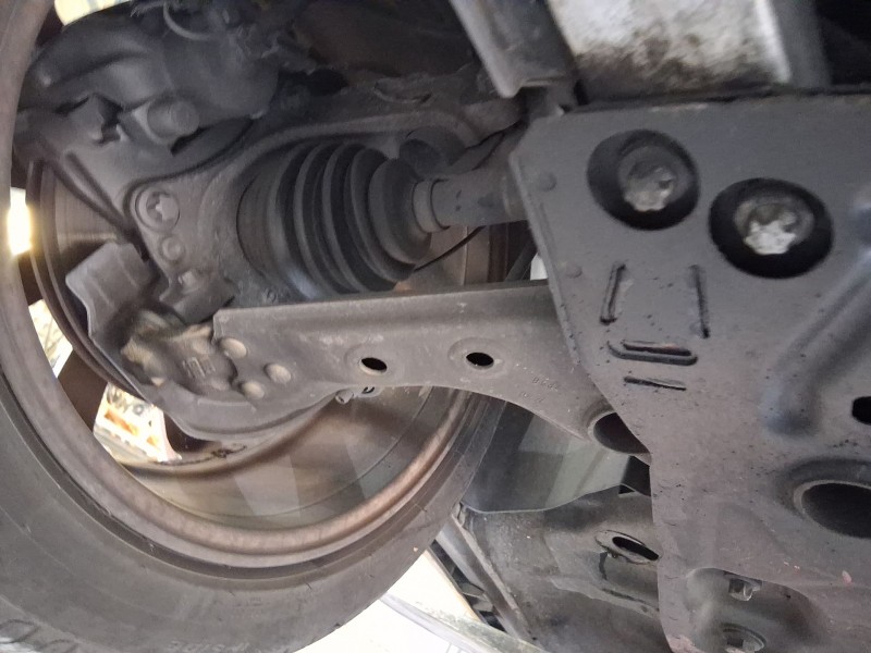 Recambio de brazo suspension inferior delantero derecho para alfa romeo giulietta (940_) 2.0 jtdm (940.fxl1a) referencia OEM IAM