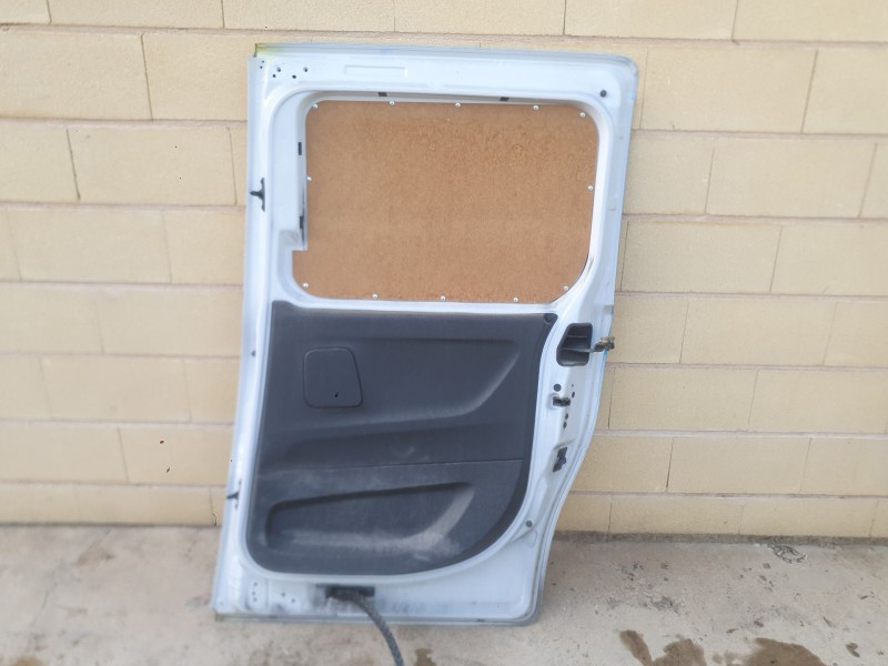 Recambio de puerta lateral corredera derecha para peugeot partner furgoneta/monovolumen (k9) 1.5 bluehdi 100 referencia OEM IAM 