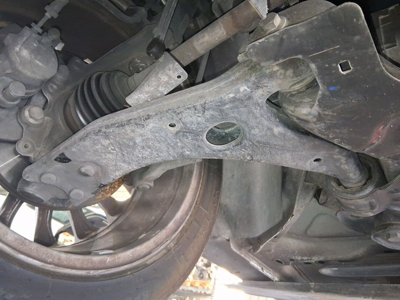 Recambio de brazo suspension inferior delantero derecho para ford c-max ii (dxa/cb7, dxa/ceu) 1.0 ecoboost referencia OEM IAM 21