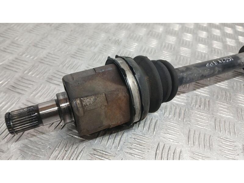 Recambio de transmision delantera derecha para kia cee´d active referencia OEM IAM 495001H211  