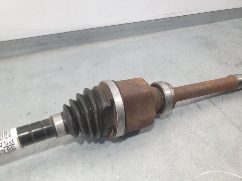 Recambio de transmision delantera derecha para opel corsa f (p2jo) 1.2 (68) referencia OEM IAM 1647577680 / 9825390980  