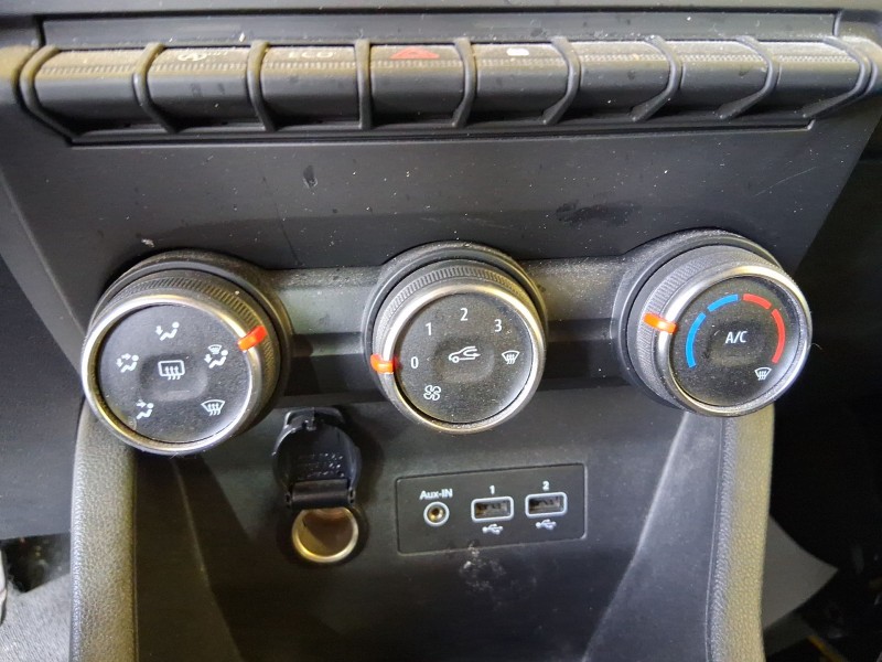 Recambio de mando calefaccion / aire acondicionado para renault clio v (b7_) 1.0 tce 100 (b7mt) referencia OEM IAM   