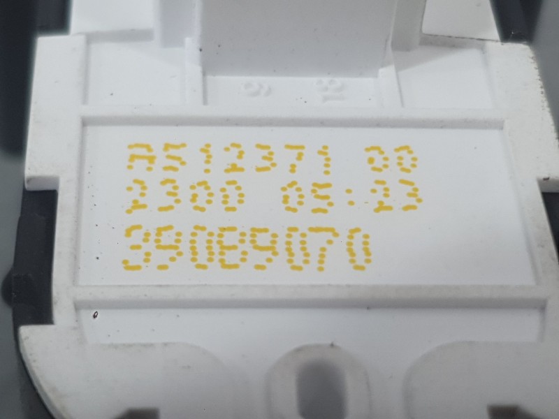 Recambio de mando elevalunas delantero izquierdo para opel corsa f (p2jo) 1.2 (68) referencia OEM IAM  C/MANDO RETROVISOR 