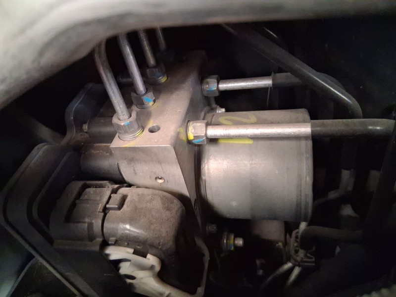 Recambio de abs para renault clio v (b7_) 1.0 tce 100 (b7mt) referencia OEM IAM 476600364R  