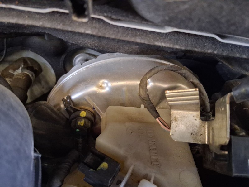 Recambio de servofreno para renault clio v (b7_) 1.0 tce 100 (b7mt) referencia OEM IAM 472102432R  