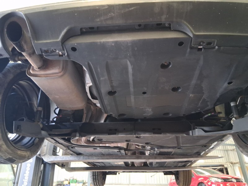 Recambio de puente trasero para renault clio v (b7_) 1.0 tce 100 (b7mt) referencia OEM IAM 555113834R TAMBOR C/ABS Y 4 TORNILLOS