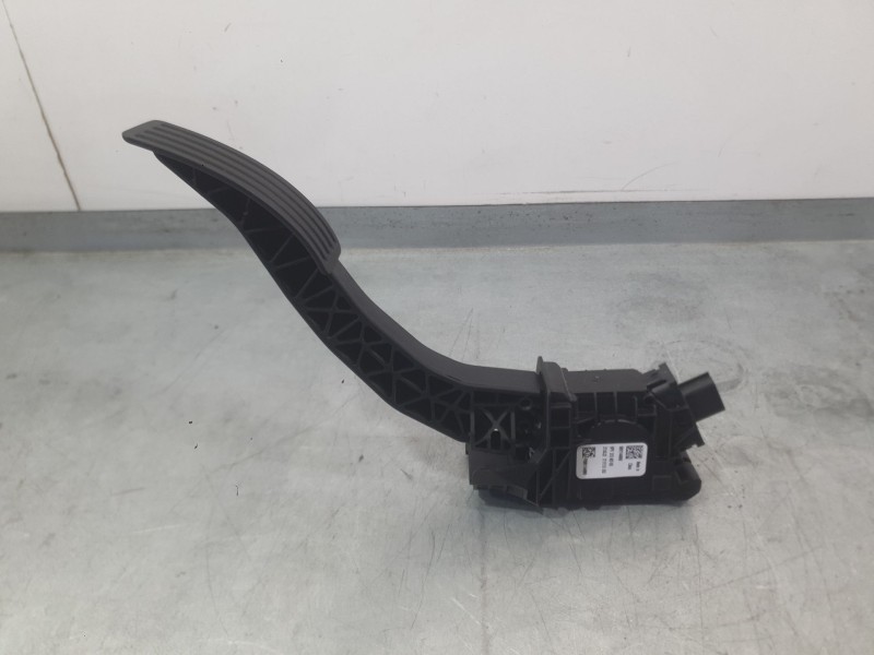 Recambio de potenciometro pedal para lynk & co 01 phev referencia OEM IAM 8891144866  