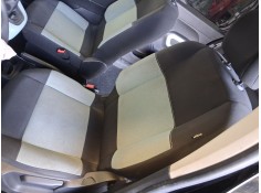 ASIENTO DELANTERO IZQUIERDO 