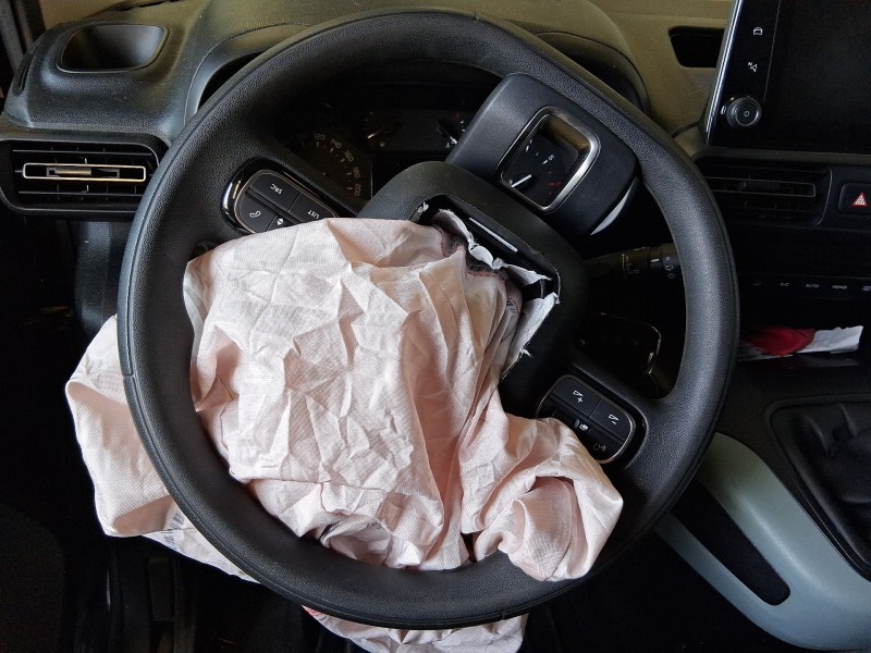 Recambio de volante para citroën berlingo (er_, ec_) 1.5 bluehdi 100 referencia OEM IAM 98210209ZD  