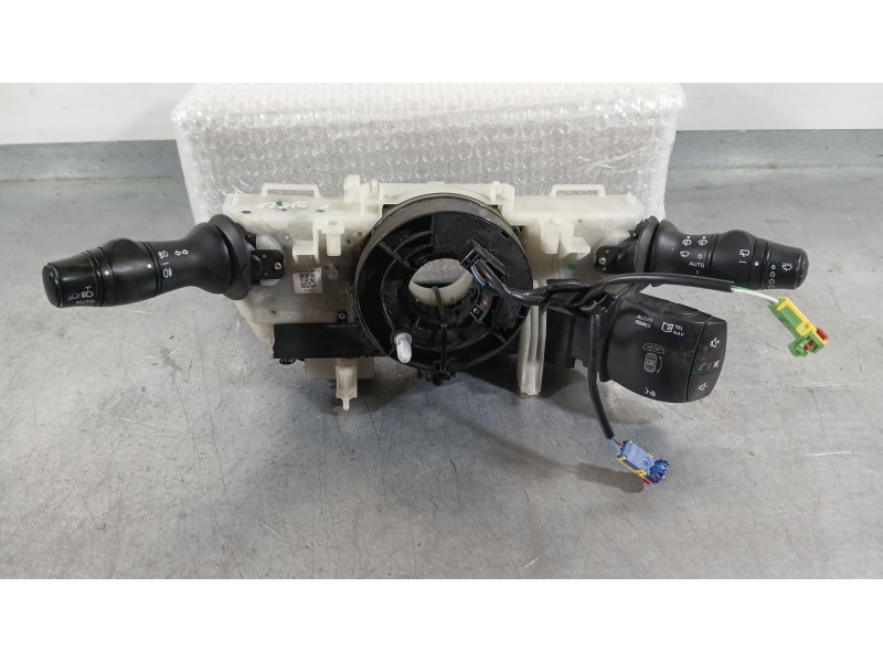 Recambio de mando luces y limpia para renault megane iii hatchback (bz0/1_, b3_) 1.5 dci referencia OEM IAM 255670019R  