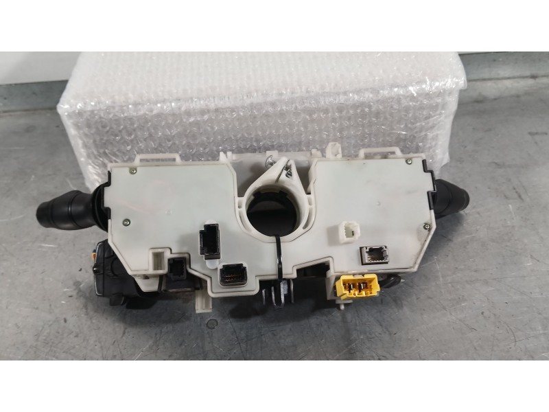 Recambio de mando luces y limpia para renault megane iii hatchback (bz0/1_, b3_) 1.5 dci referencia OEM IAM 255670019R  
