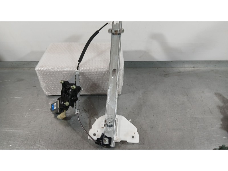 Recambio de elevalunas trasero izquierdo para kia stonic (yb) 1.0 t-gdi eco-dynamics+ referencia OEM IAM   