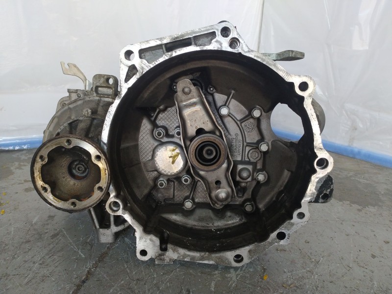 Recambio de caja cambios para volkswagen golf v (1k1) 1.9 tdi referencia OEM IAM JCR 0A4300045X 24106